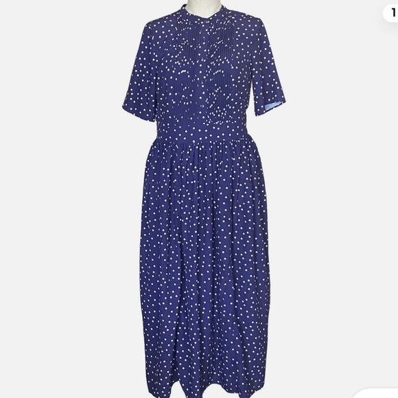 eshakti Dresses & Skirts - eSHAKTI Pin Tuck Pleat Bib Front Polka Dot Retro Dress, Size 18